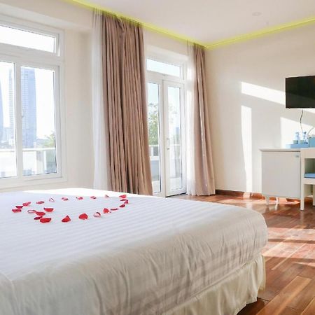 Co Xanh Hotel Дананг Екстер'єр фото
